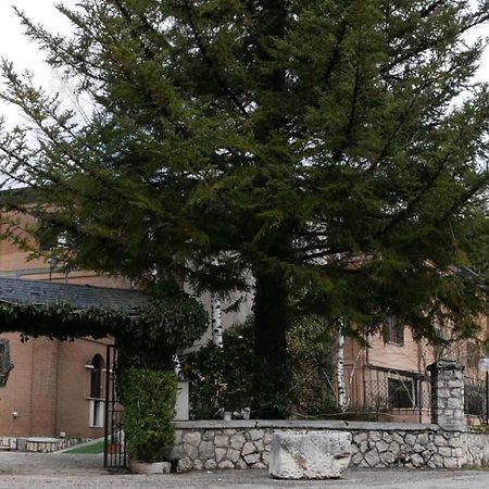 Lh Albergo Il Picchio بيسكاسيرولي المظهر الخارجي الصورة