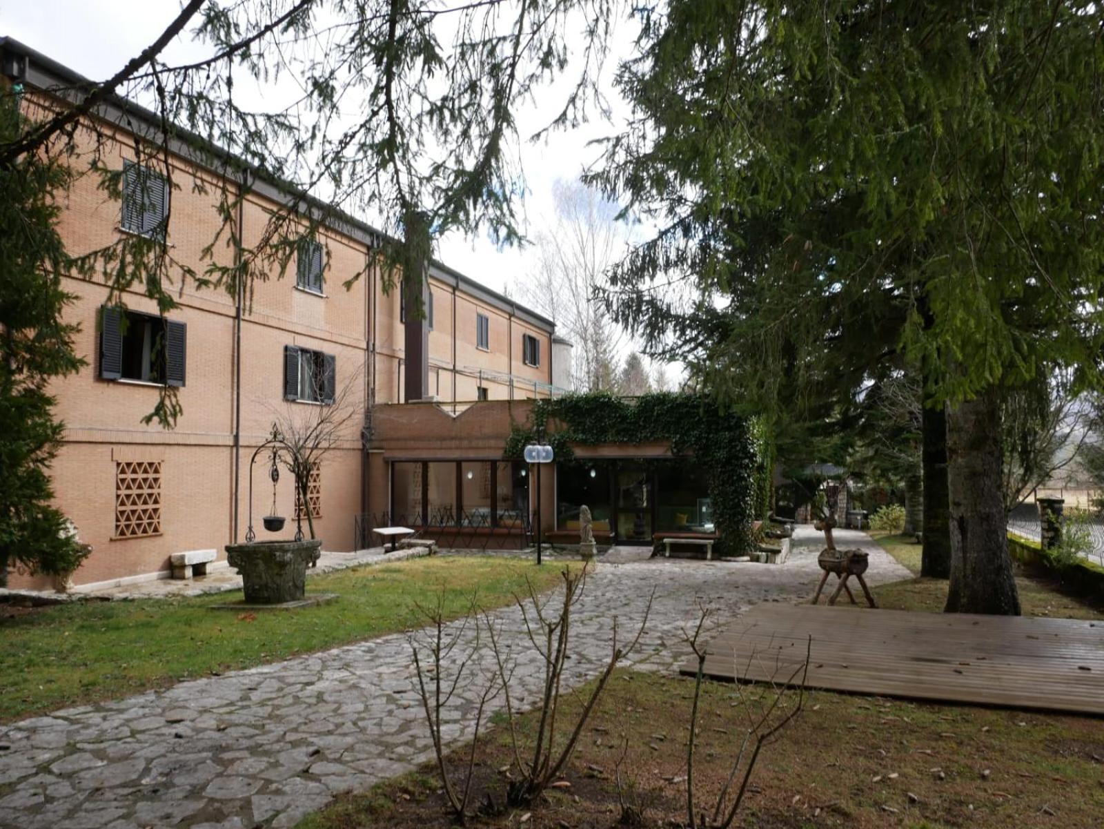 Lh Albergo Il Picchio بيسكاسيرولي المظهر الخارجي الصورة