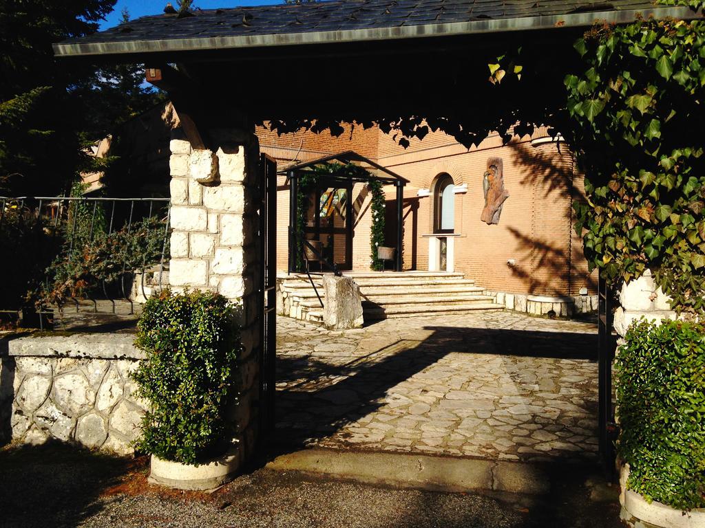 Lh Albergo Il Picchio بيسكاسيرولي المظهر الخارجي الصورة