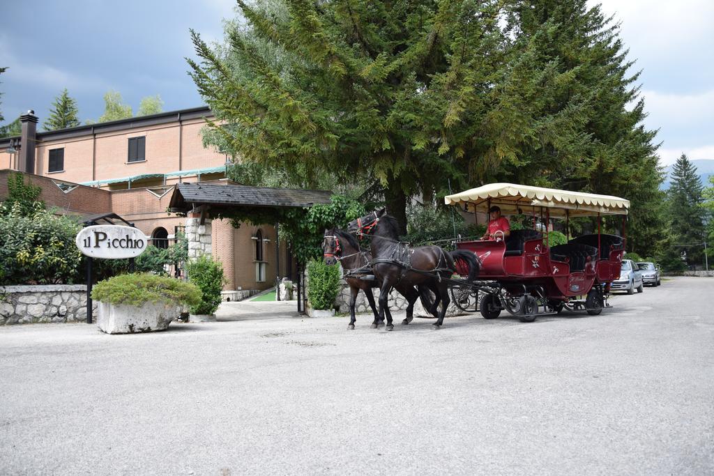 Lh Albergo Il Picchio بيسكاسيرولي المظهر الخارجي الصورة