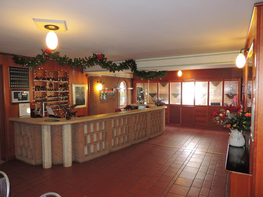 Lh Albergo Il Picchio بيسكاسيرولي المظهر الخارجي الصورة