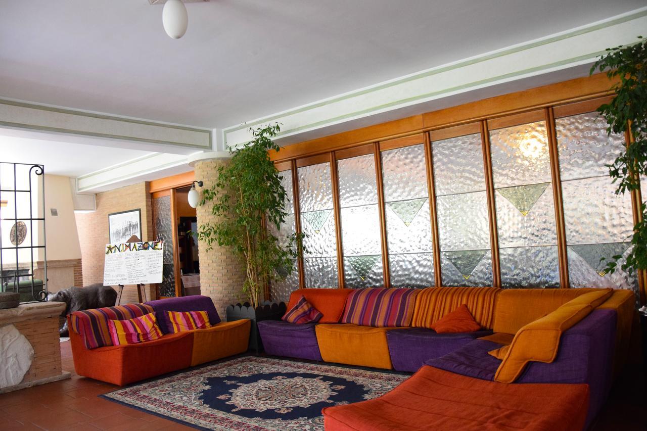 Lh Albergo Il Picchio بيسكاسيرولي المظهر الخارجي الصورة