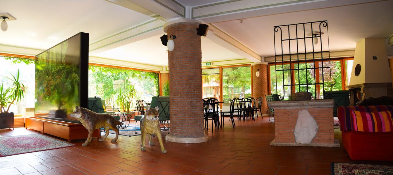 Lh Albergo Il Picchio بيسكاسيرولي المظهر الخارجي الصورة