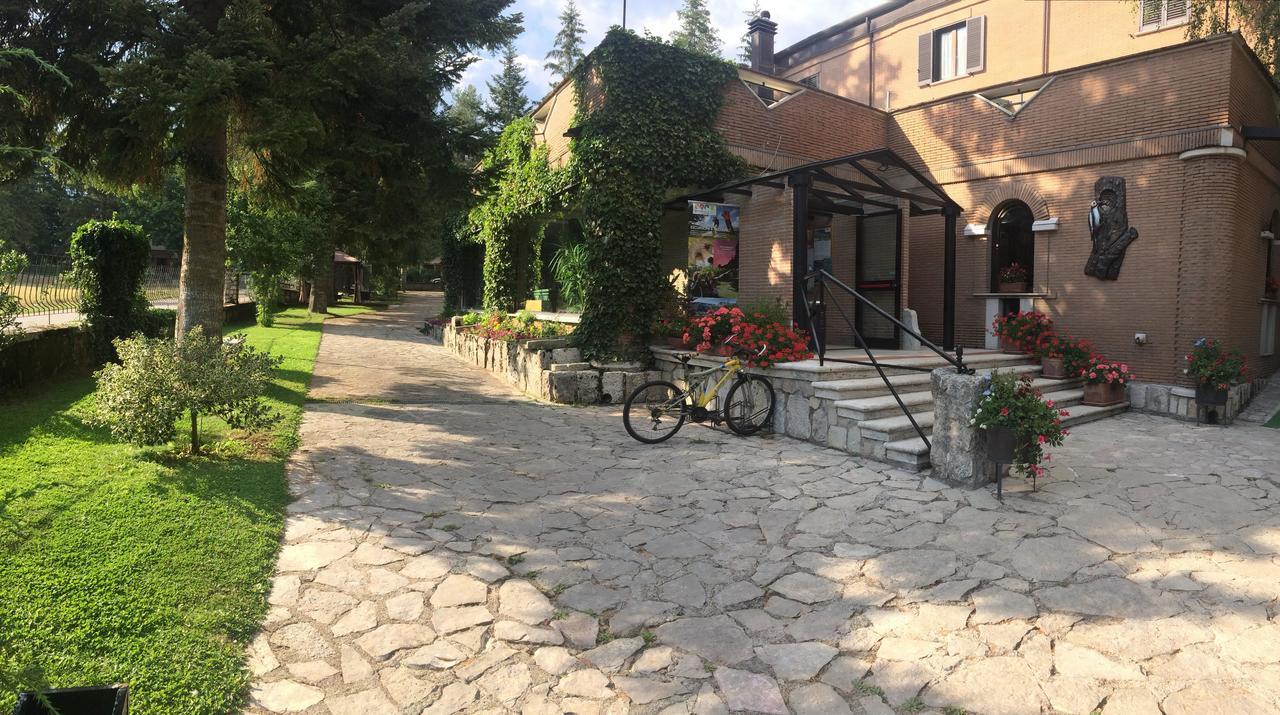 Lh Albergo Il Picchio بيسكاسيرولي المظهر الخارجي الصورة