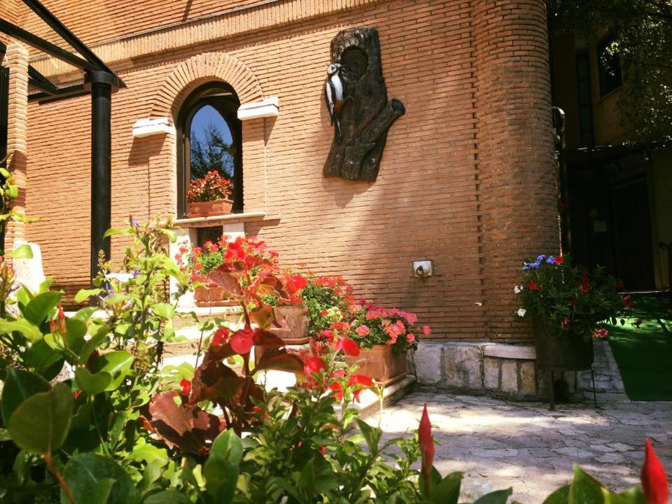 Lh Albergo Il Picchio بيسكاسيرولي المظهر الخارجي الصورة
